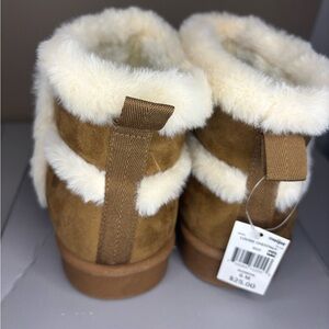 Cozy Tan and Cream Fur-Lined Boots